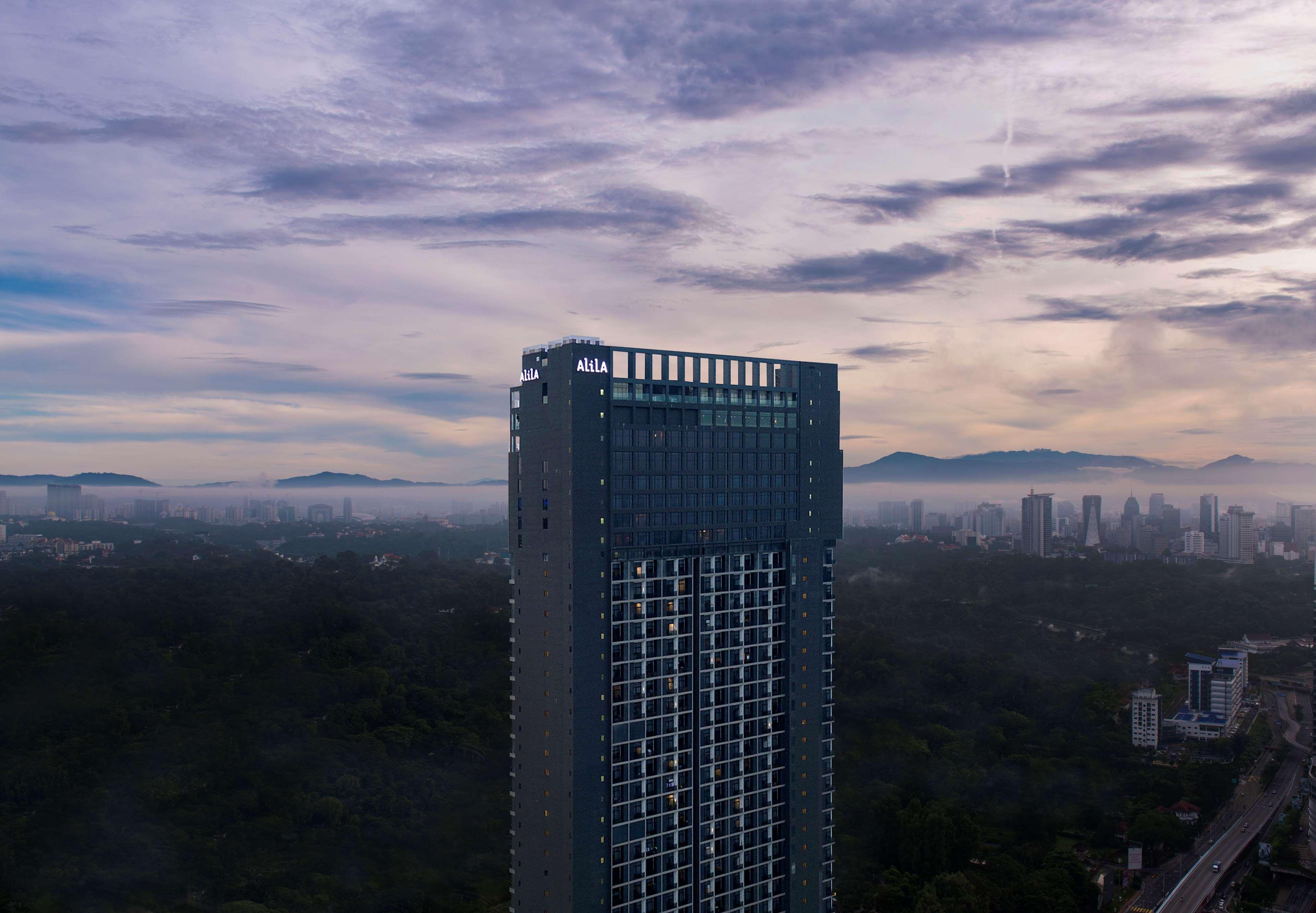 Alila Bangsar Kuala Lumpur Hotel Kültér fotó The Peak