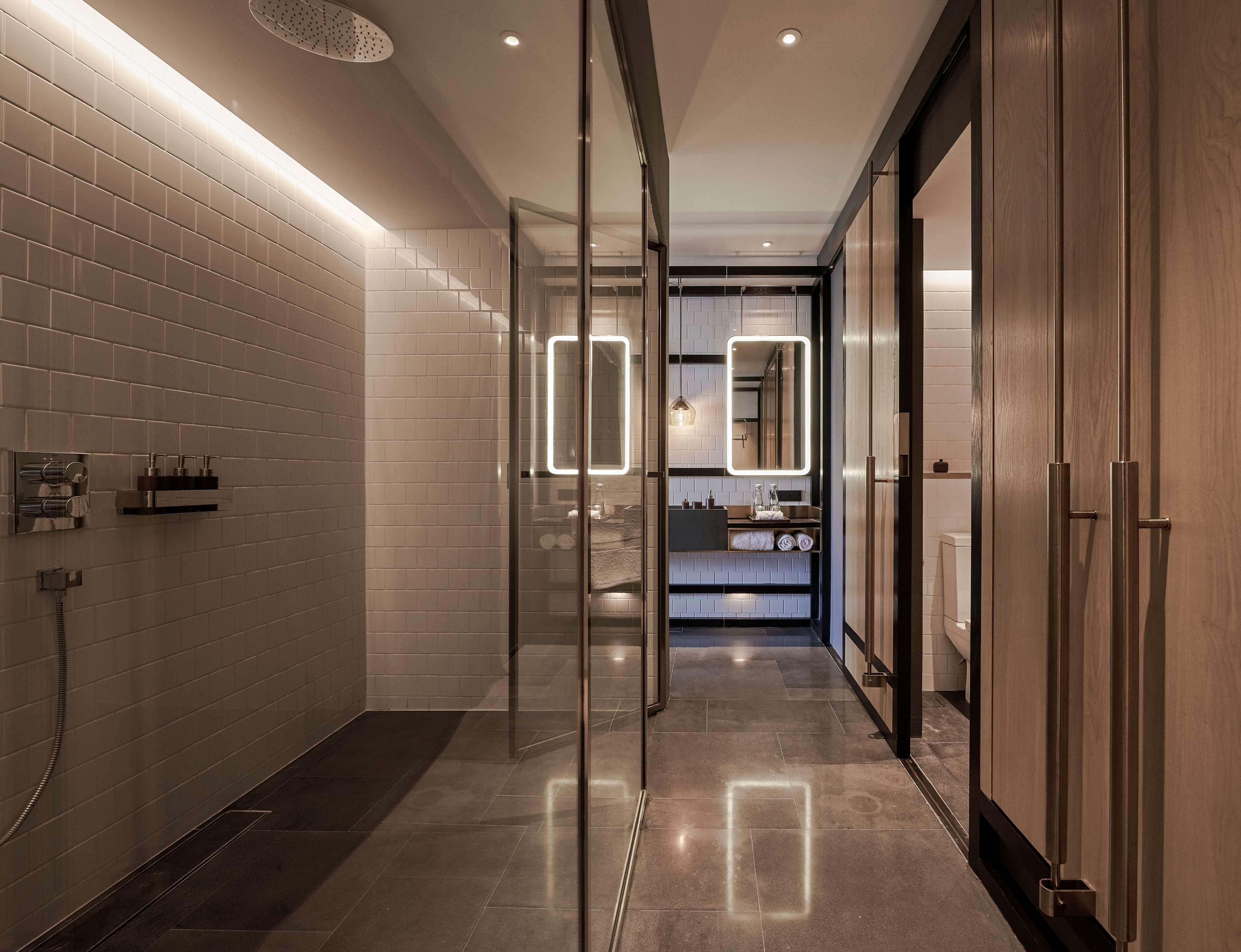 Alila Bangsar Kuala Lumpur Hotel Kültér fotó The changing rooms at the London Aquatics Centre