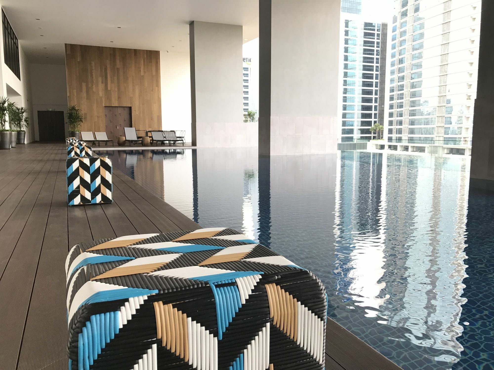 Alila Bangsar Kuala Lumpur Hotel Kültér fotó The Sky Pool at The Landmark
