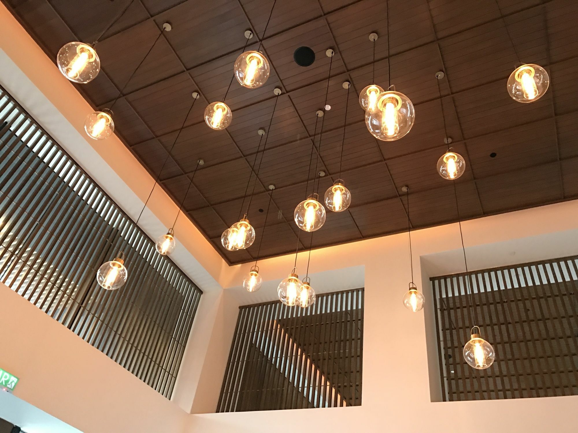 Alila Bangsar Kuala Lumpur Hotel Kültér fotó Ceiling of the library